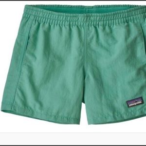 MAKE OFFER! Girls Size Large Patagonia Baggies